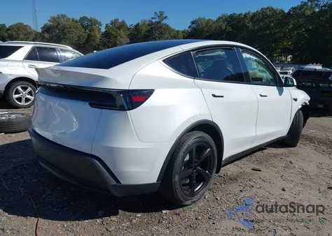 2026 Tesla Model Y Long Range Dual Motor All-Wheel Drive from USA, damaged, VIN 7SAYGDED3TA473088